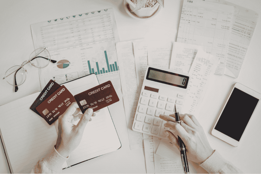 Personal Loans vs Credit Cards: Which Is Better in the U.S.?